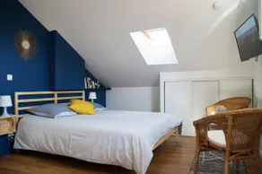 Studio-Comfort-Private Bathroom-Garden View - Image 2
