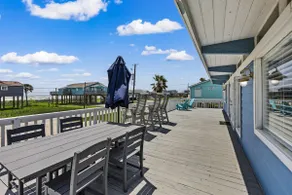 Charming Beach Bungalow with Yard & Views - Image 4