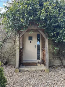 Cotswolds cottage in Ewen village with the Wild Duck Pub, Cirencester - Image 2