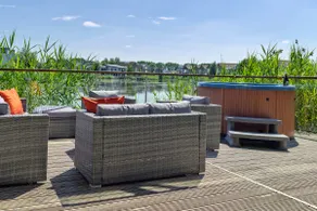 Lakeside Cotswolds Retreat with Private Hot Tub set on Lower Mill Estate - Image 3