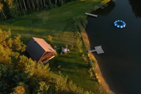 'Forest Holiday' Unique cabin next to the lake - Image 3