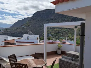 Comfortable apartment with large terrace and ocean views - Image 4