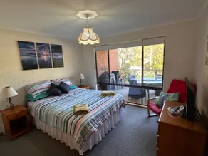 SEALARK - walk to lake, beaches and restaurants - Image 3