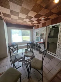 Relaxing home in SouthEnd Area! Pets are welcomed! - Image 5