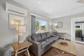 Gorgeous Coastal Cottage ”Ibis” minutes to the beach and free bikes! JULY SAVINGS - Image 2