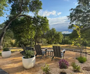 Yosemite Lakes Ranch House - California, King Beds - Image 2