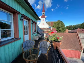 Old Town rooftop apartment with sauna & fireplace - Image 3