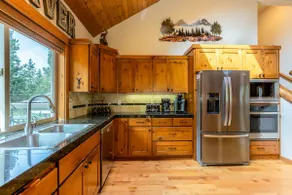 LASS08 - Stunning Lodge-Style Home, A/C, Games, Hot Tub, Family Friendly - Image 3