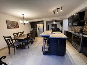 Casa Blanca · Patio and private garage - Image 5