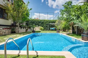 Villa Komitata-Pool and Jacuzzi - Image 2