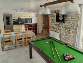 Quiet farmhouse in a cul-de-sac - Image 2