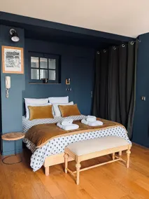 Bed & Views - A dream night facing the Castle - Image 2