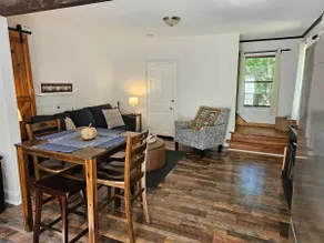 * Princeton Area *2 Bed Apt*Full Kitchen*Sleeps 6* - Image 4