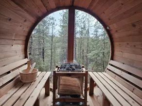 ☆ Quiet Forest Retreat | 10min from Old Mill ☆ - Image 4