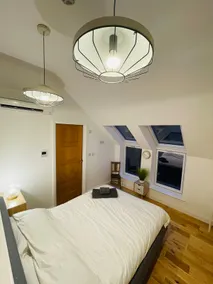 The Hollies ‘Studio’ Apartment - Image 4
