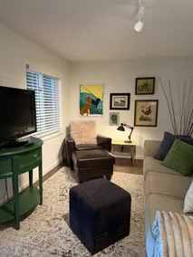 Beautifully Styled Garden Apartment - Image 2