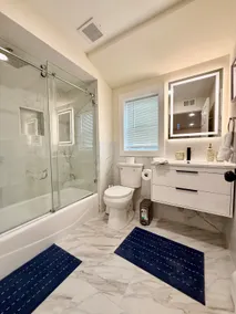 TOWNHOUSE WITH WATER VIEWS-15MINS TO TIMES SQUARE - Image 3