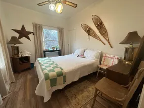 Dunsmuir Tin Roof Cottage - Image 4