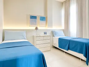 2-bedroom apartment - panoramic view and garage - Image 4