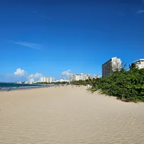 1BR w/Parking 4 min walk to Best Beach in SJ - Image 2
