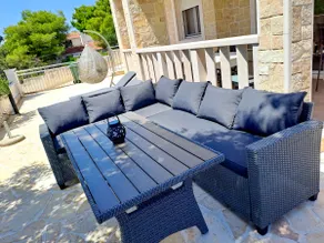 VILLA ROZA IS 30METERS DISTANCE FROM THE SEA - Image 4