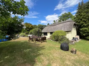 Stag Cottage New Forest Romantic Hideaway - Image 4