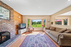 Vancouver Airport Tudor House - 2000sf - Image 2