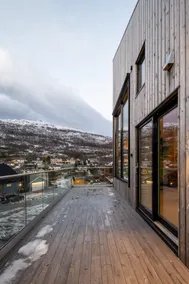 Spectacular newly built house with a lovely view! - Image 5