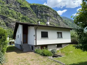 Bright house in the greenery - Image 5
