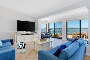 Easter Save 25‑40% Waterfront Home - Image 5