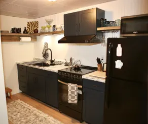 Lakeside Private Guest Suite - Image 5