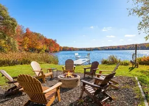 Lake Front Hot Tub Fire Pit Kayaks On Site - Image 4