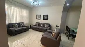 Family home in the city center - Image 3