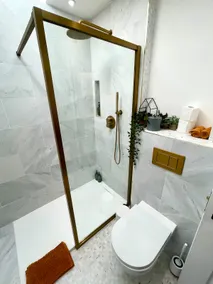 Self Contained Two Bed Annexe with Private Access - Image 3