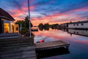 Lakeside Cottage with Boat near Amsterdam - Image 5