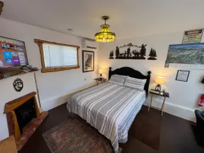 Alpenhut • Romantic Cabin + Private Hot Tub - Image 3