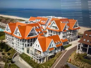 Vackert familjestrandhus på sanddynerna med pool - Image 3