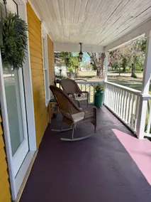 Cozy Farmhouse Cottage - Image 2