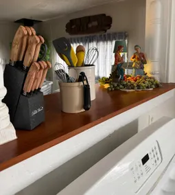 Cozy Farm Style Cottage - Image 5