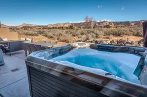 Golf Course Views, Sleeps 14 - Private Hot Tub - Image 2