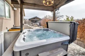 A House of Cash | Sauna, Hot Tub & Gym - Image 2