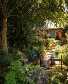 Little Fields Modern Midlands Cottage - Image 5