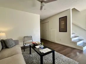 Great Value Townhome: Walkable & Near UofA - Image 4