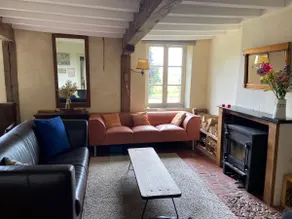 Spacious & Cozy House | Large Garden | Wood Stove - Image 4