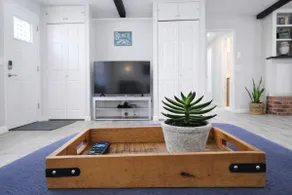 Spacious Home, Secluded Saltwater Pool, Central Location. - Image 3
