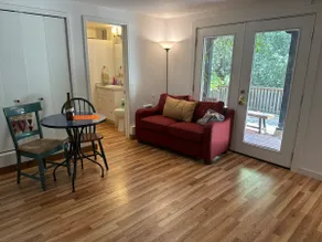 Cozy Home + Garden in the Hills - Image 3