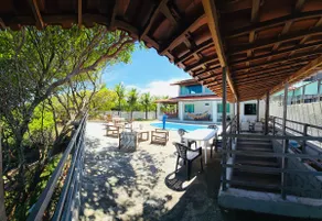 Cozy Waterfront House with Pool • 15 Guests - Image 4
