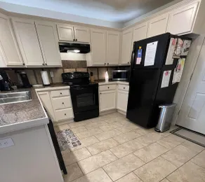 Great Central Denver Location! Mountain/Lake View! - Image 4