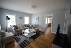 Waterside Beach Retreat - Image 3