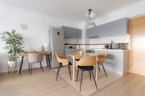 ZEN Sky View Apartment - Image 3